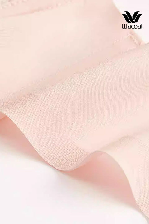 Áo lót Wacoal có gọng, nâng vừa ICB30E5