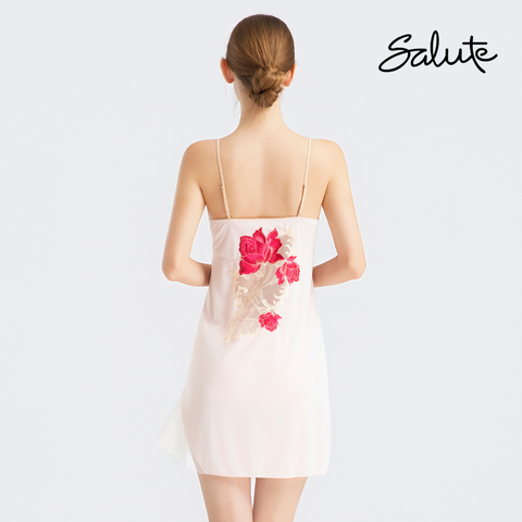 Salute - Đầm ngủ ren hoạ tiết hoa hồng ISTJ226